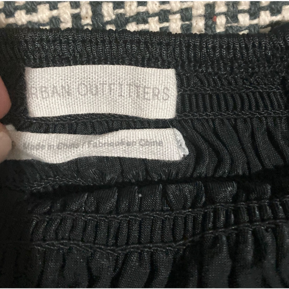 Urban Outfitters  Top Black Smocked Fabric with Ties - Picture 4 of 5